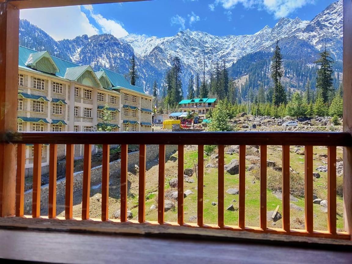 Solang Valley Resort Маналі Екстер'єр фото